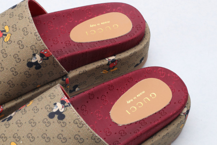 guc sandal