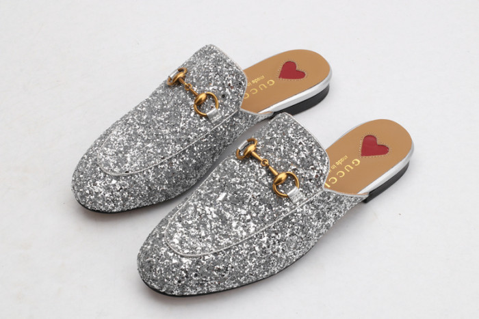 guc loafer