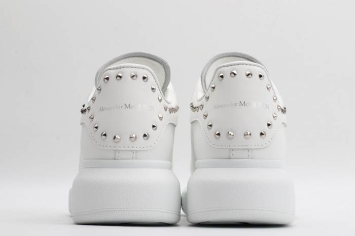 alex mcqu sneakers