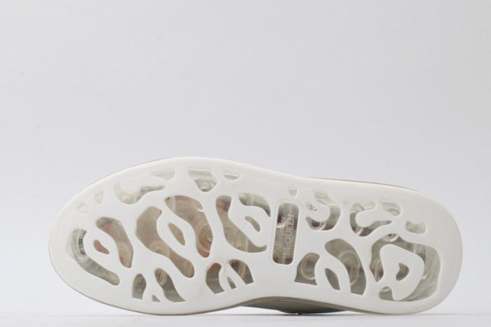 alex mcqu sneakers