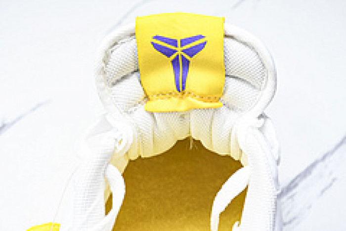 Kobe Bryant x Nike Air Force 1 Low FZ1151-100