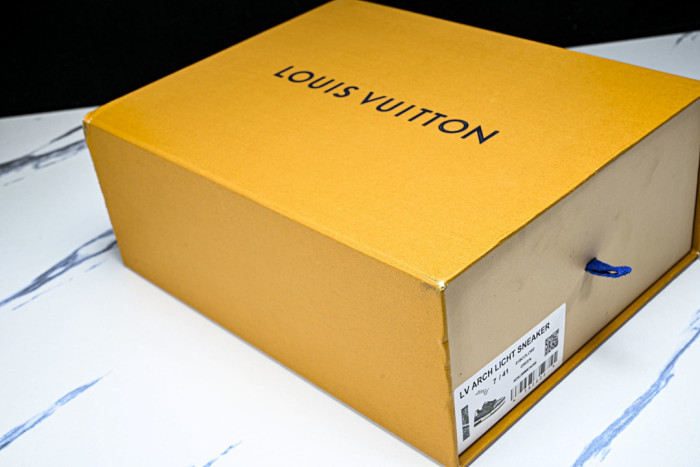 LOVT SNEAKER lv-547
