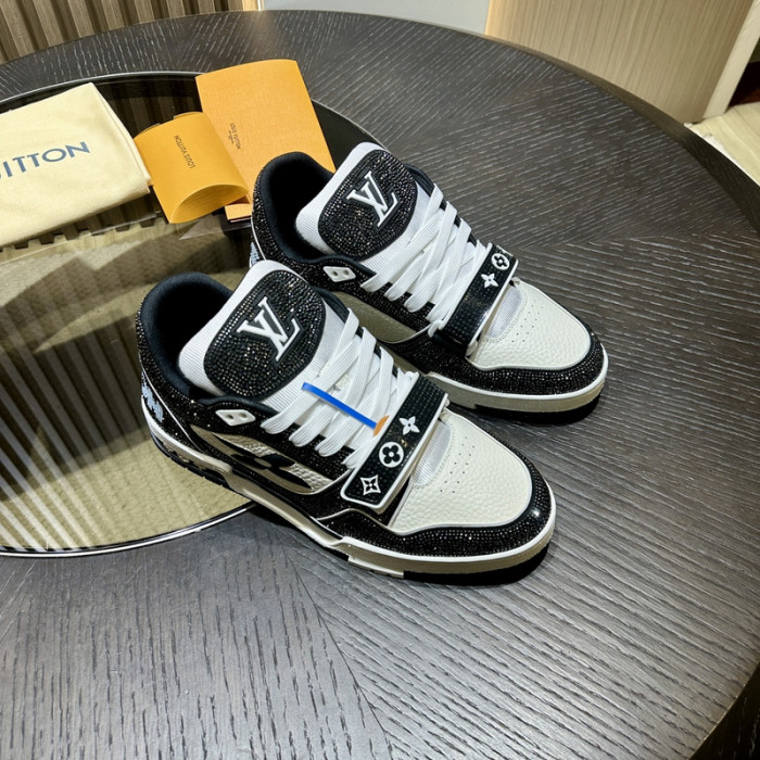 LOVT SNEAKER lv-245