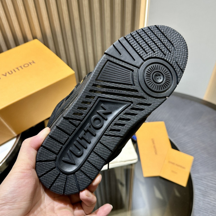 LOVT SNEAKER lv-209