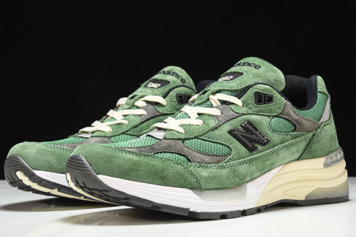 new Ba1an*e 992 jjjjound green m992jj