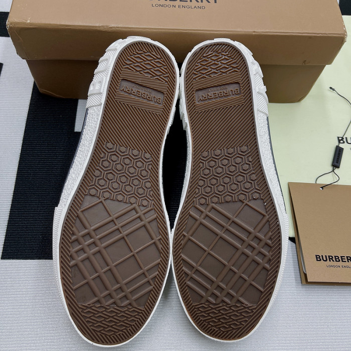BUBERY SNEAKER