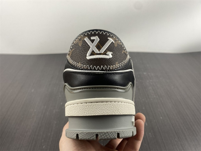 lovt sneaker