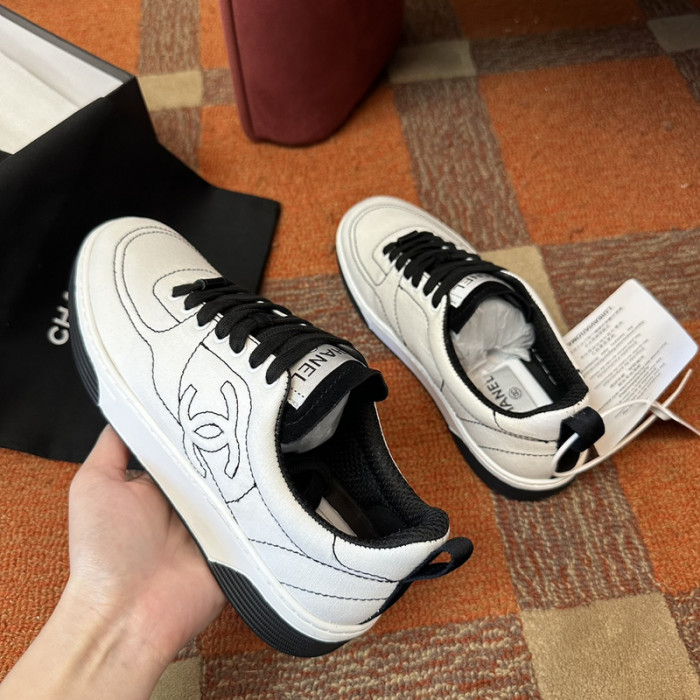 CN LOW TOP TRAINER CC SNEAKERS 21010924