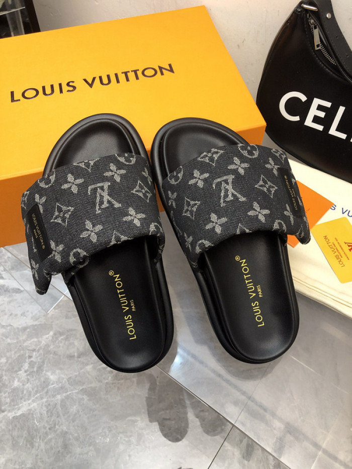 lovt sandal