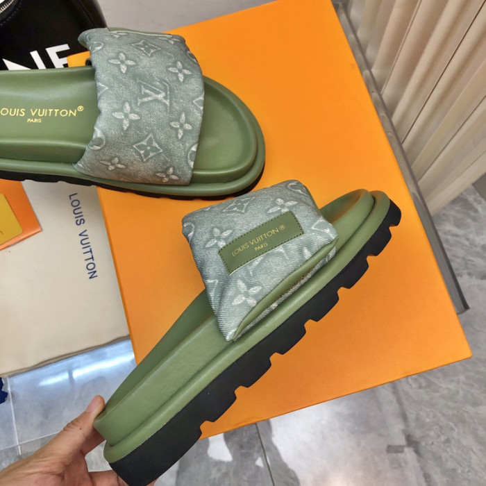 lovt sandal