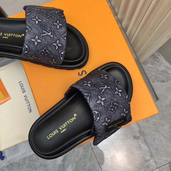 lovt sandal