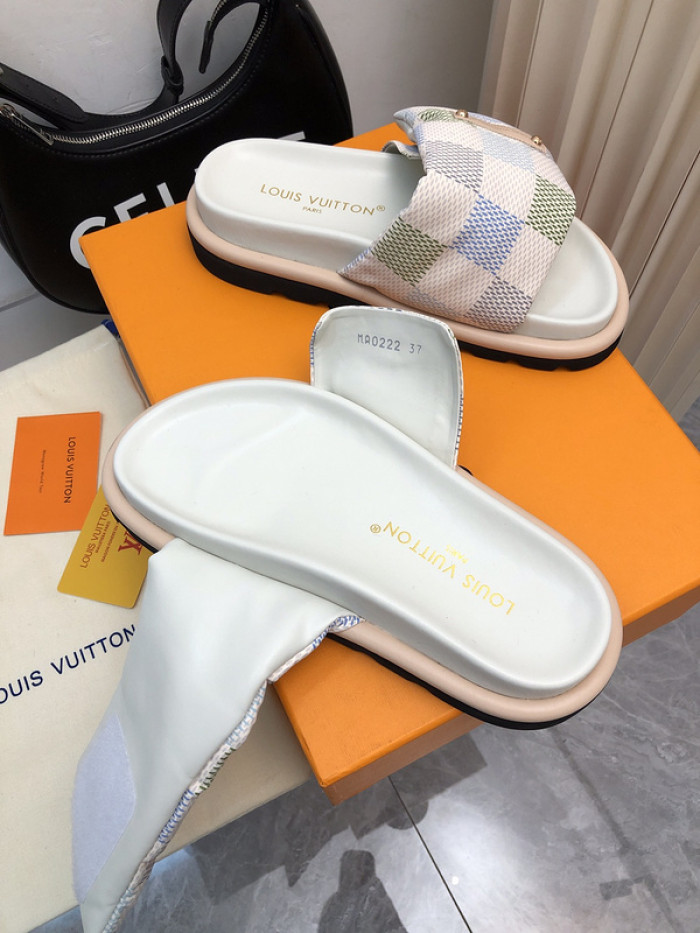 lovt sandal
