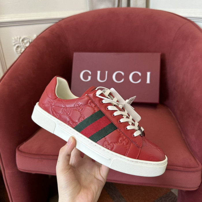GI ACE EMBROIDERED LOW-TOP SNEAKER 90650