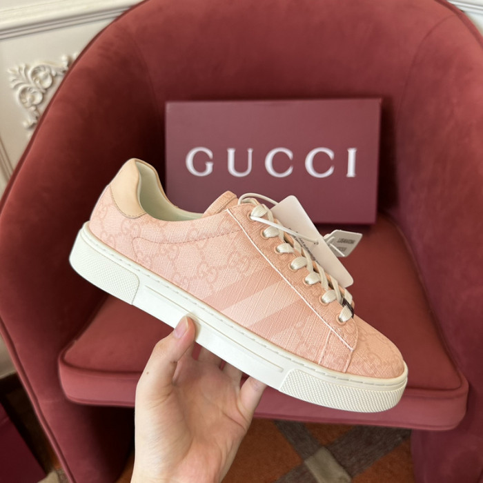 GI ACE EMBROIDERED LOW-TOP SNEAKER 90653