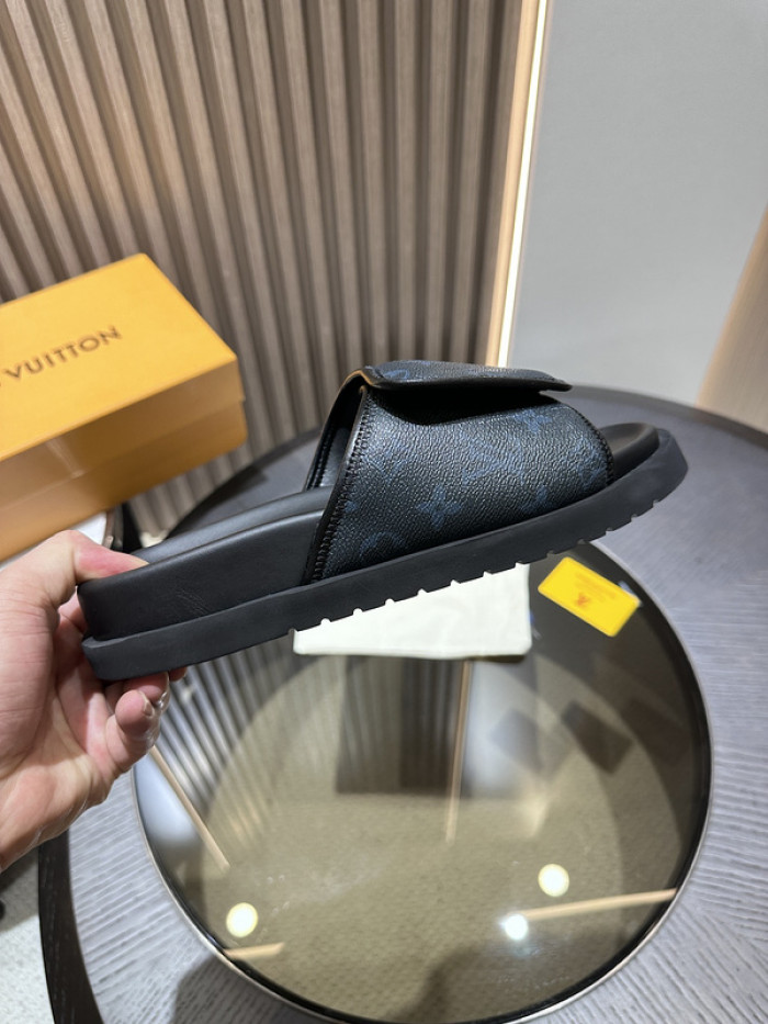 lovt sandal