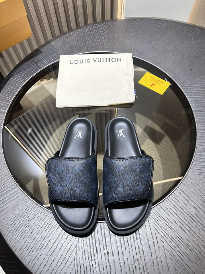 lovt sandal