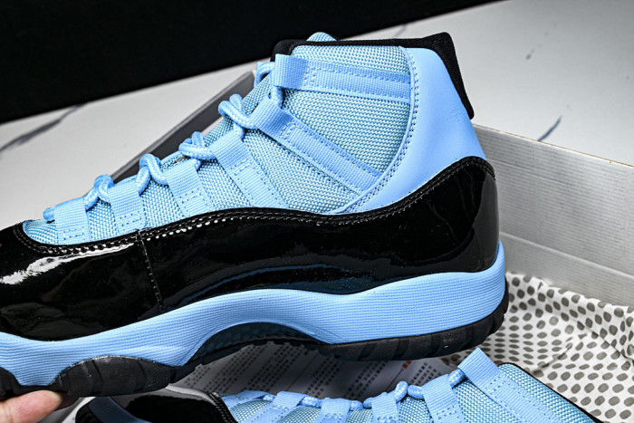 Air Jordan 11 CT8012-440
