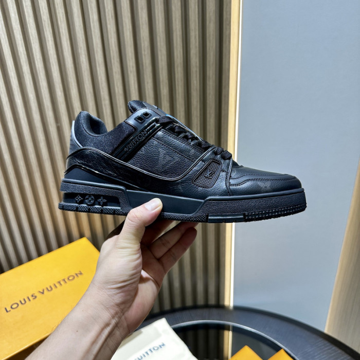 LOVT SNEAKER lv-351