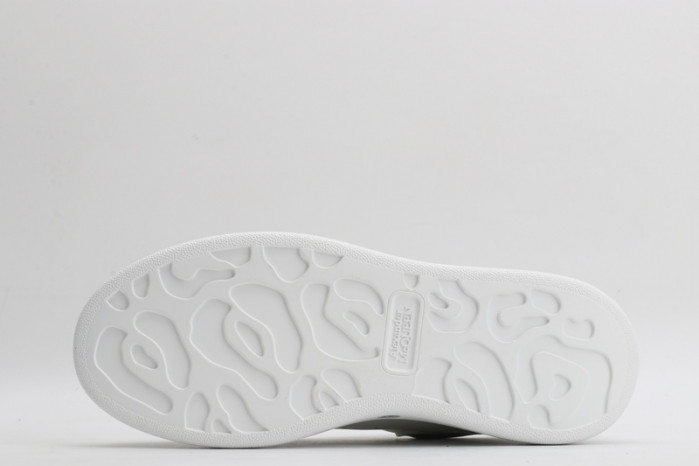 alex mcqu sneakers