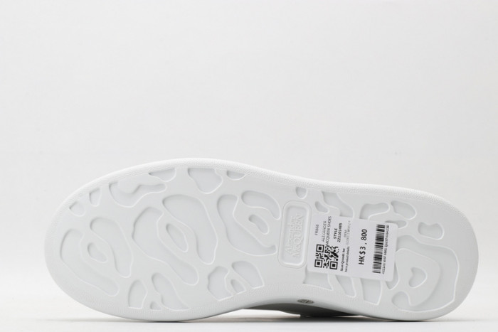 alex mcqu sneakers
